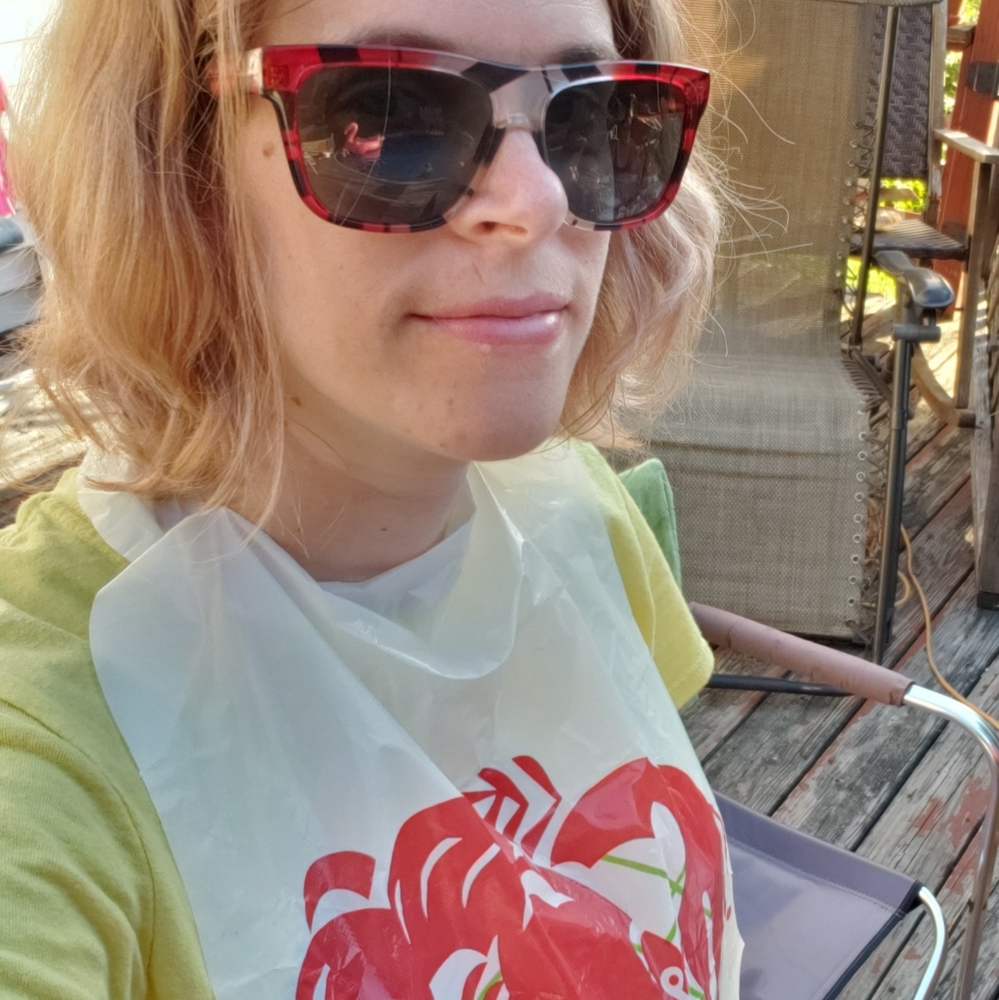 Meet your Posher, Julie